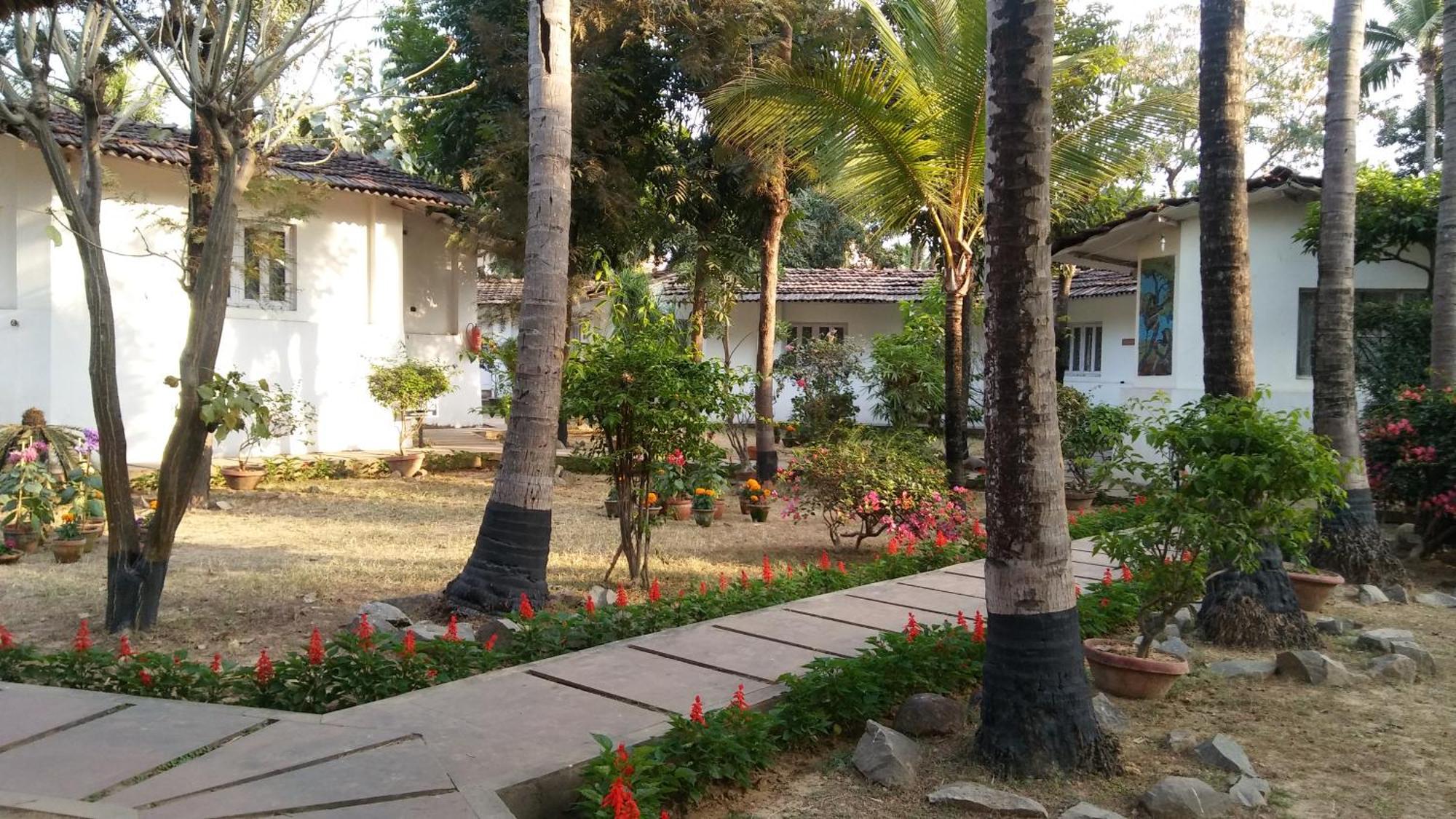 בולפור Chhuti Holiday Resort מראה חיצוני תמונה